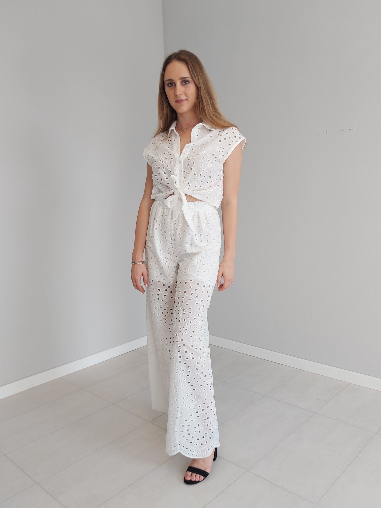 Coordinato Blusa + Pantalone in Sangallo