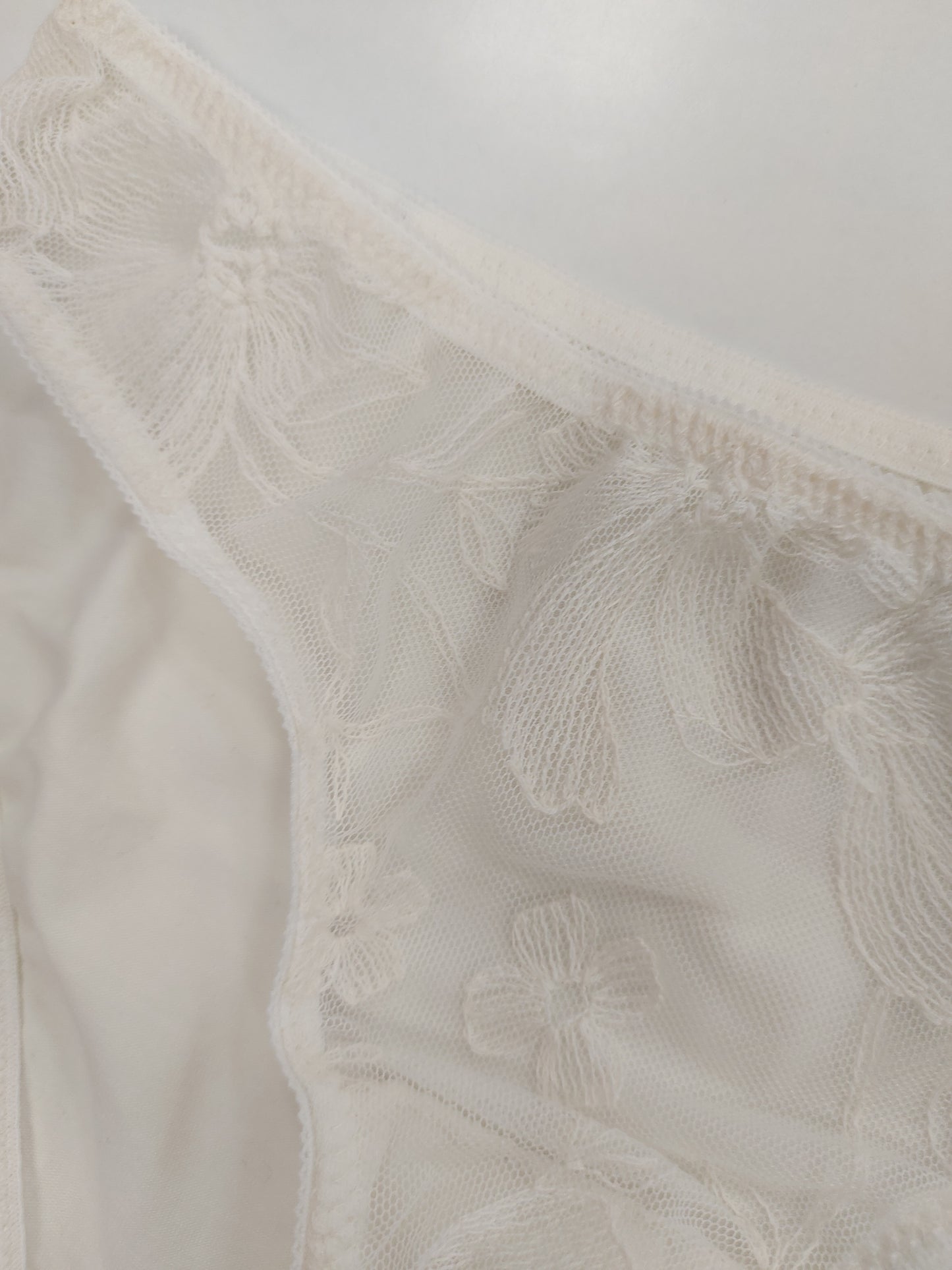 Completo Intimo Bianco in Pizzo Jadea 4617