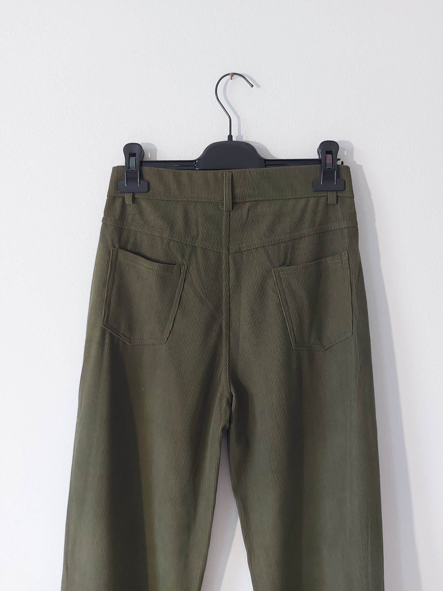 Pantalone a Coste e Vita Alta Verde Militare