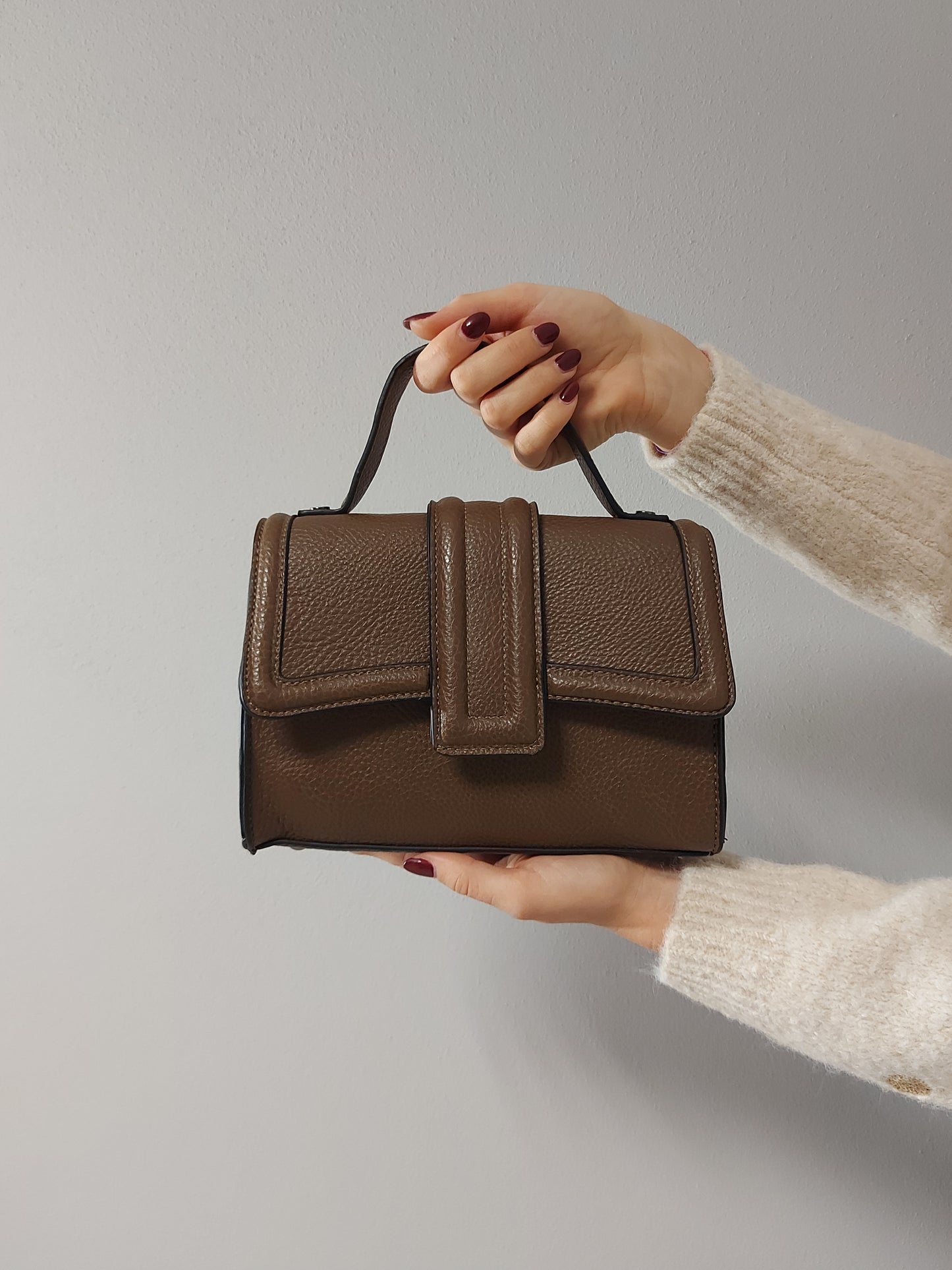 Borsa a Mano Marrone con Tracolla Rimovibile