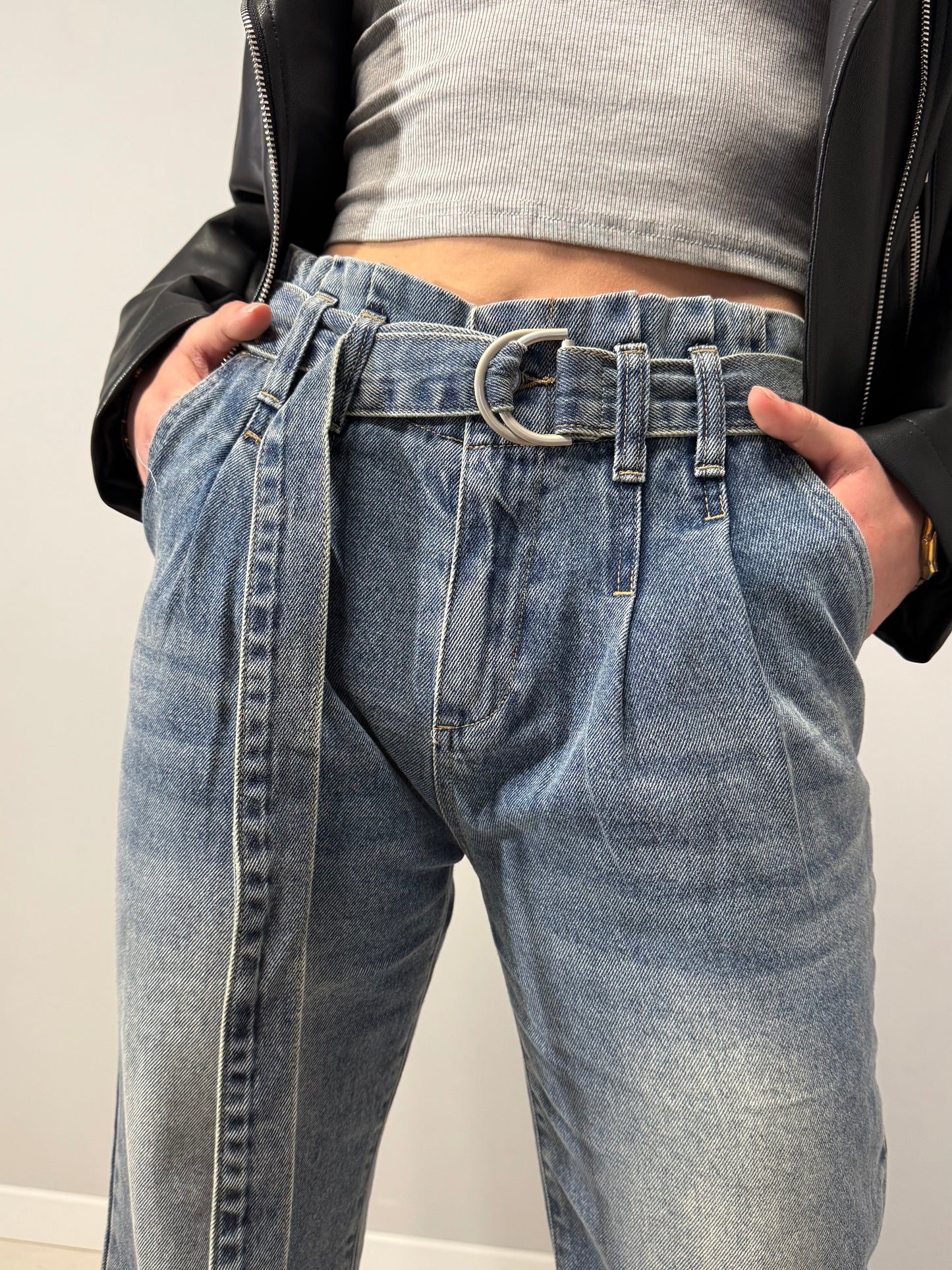 Jeans Palazzo con cintura