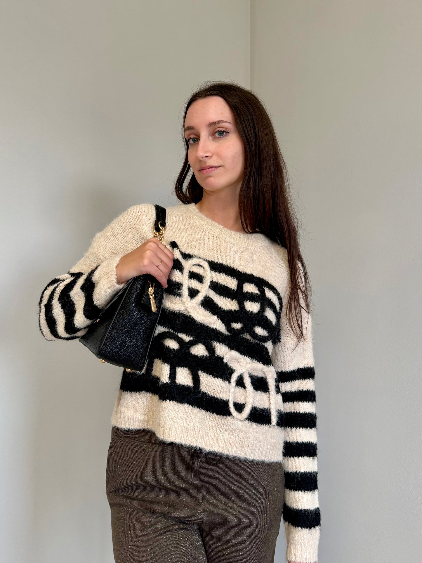 Maglio a Righe Bianche e Nere in Lana