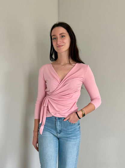 Maglietta con Nodo in Vita