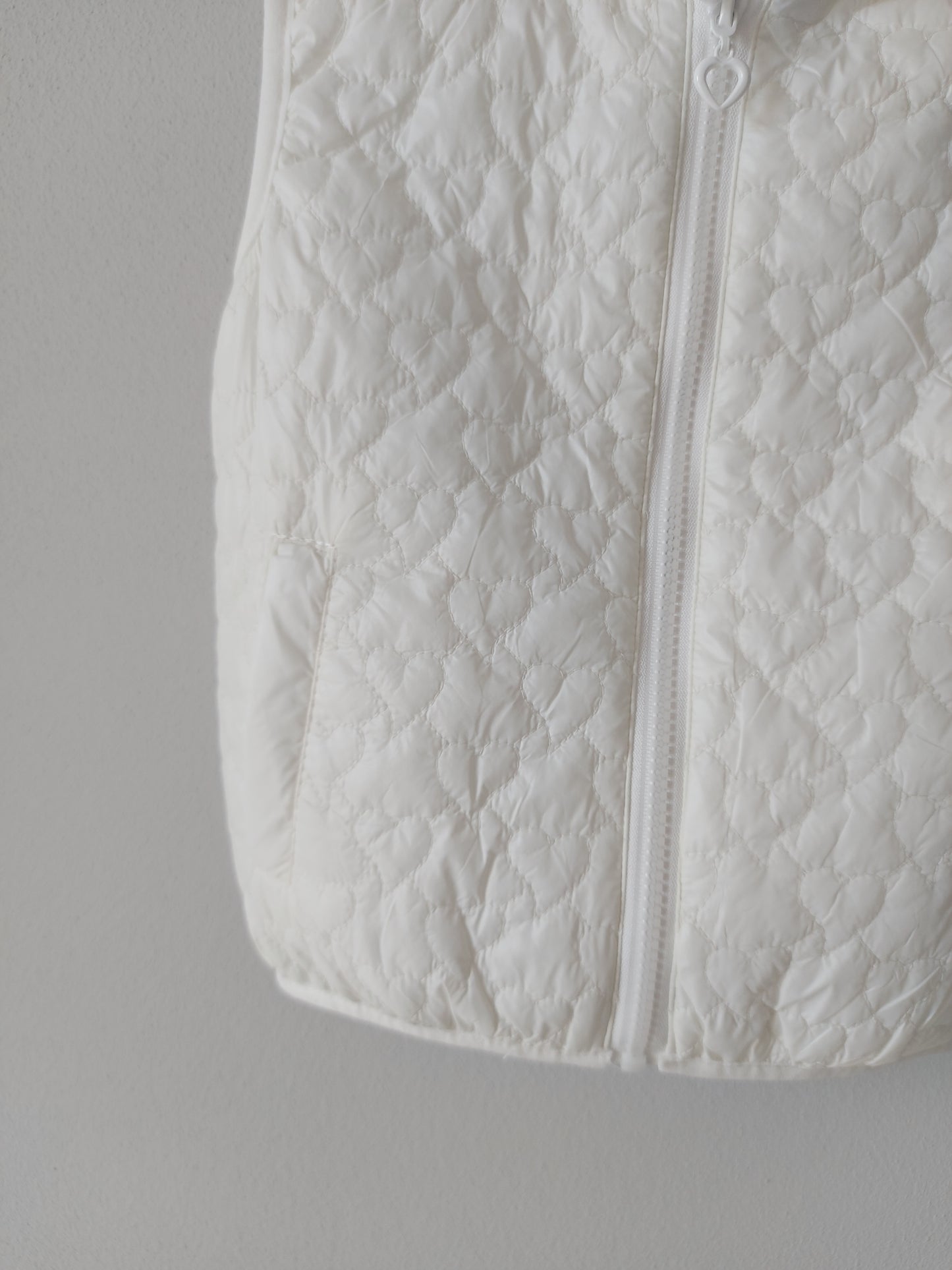 Gilet Imbottito con Cappuccio Bianco
