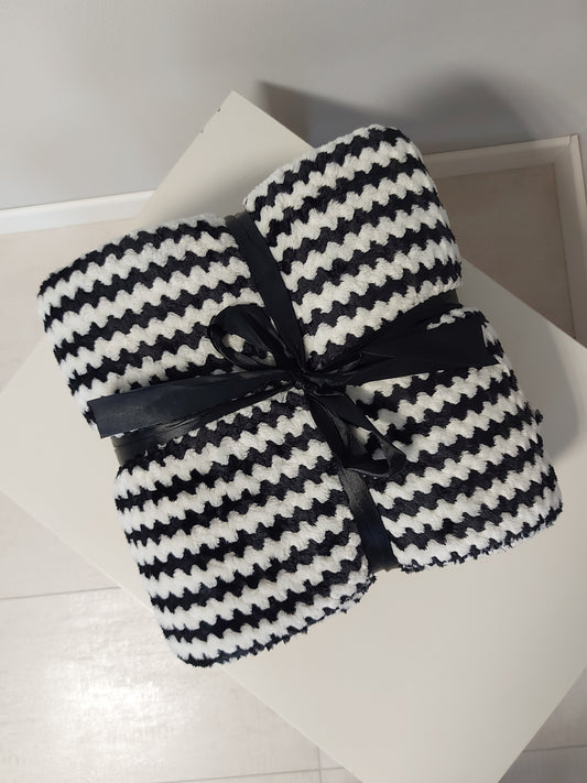 Coperta da Divano 130X160 cm Nera e Bianca ZA52