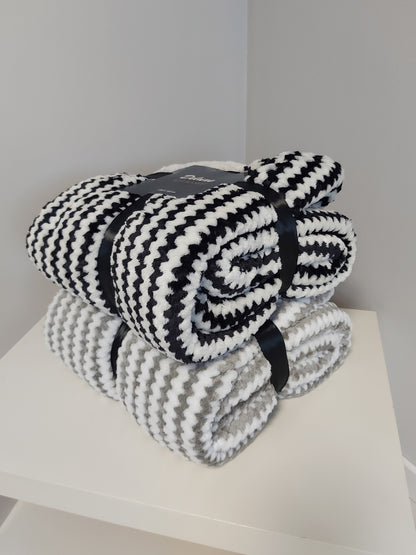 Coperta da Divano 130X160 cm Nera e Bianca ZA52