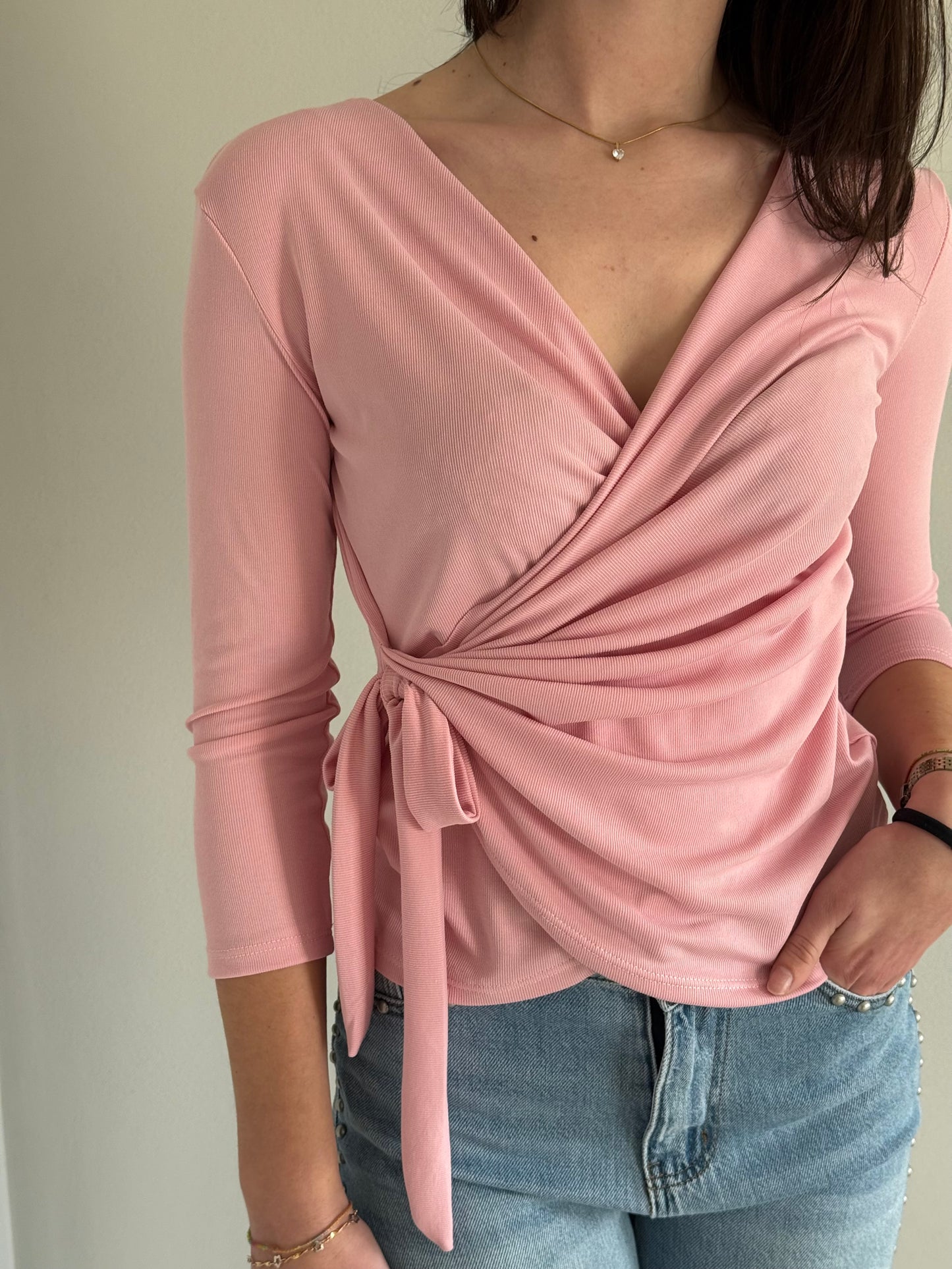 Maglietta con Nodo in Vita