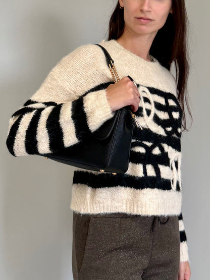 Maglio a Righe Bianche e Nere in Lana