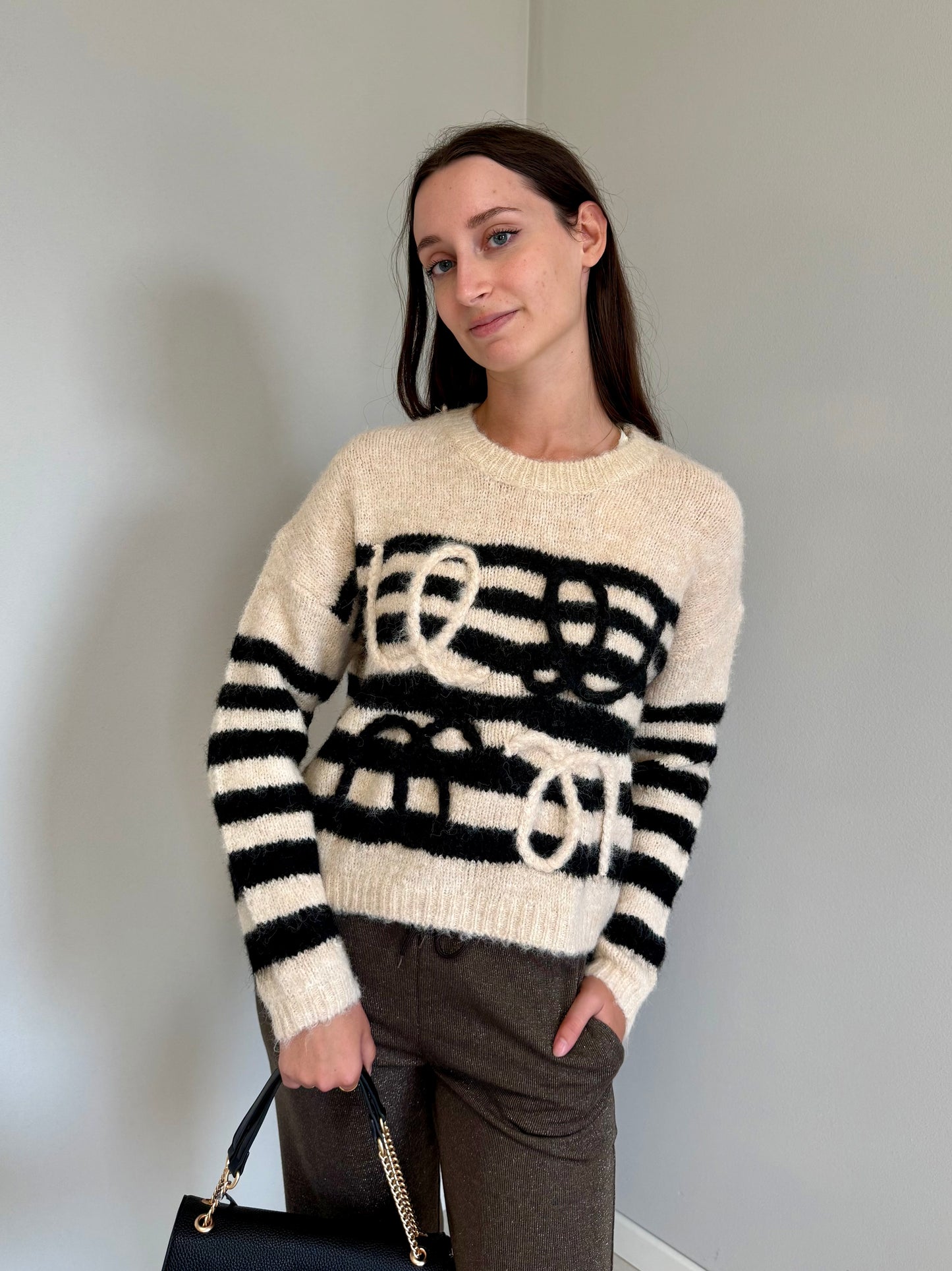 Maglio a Righe Bianche e Nere in Lana