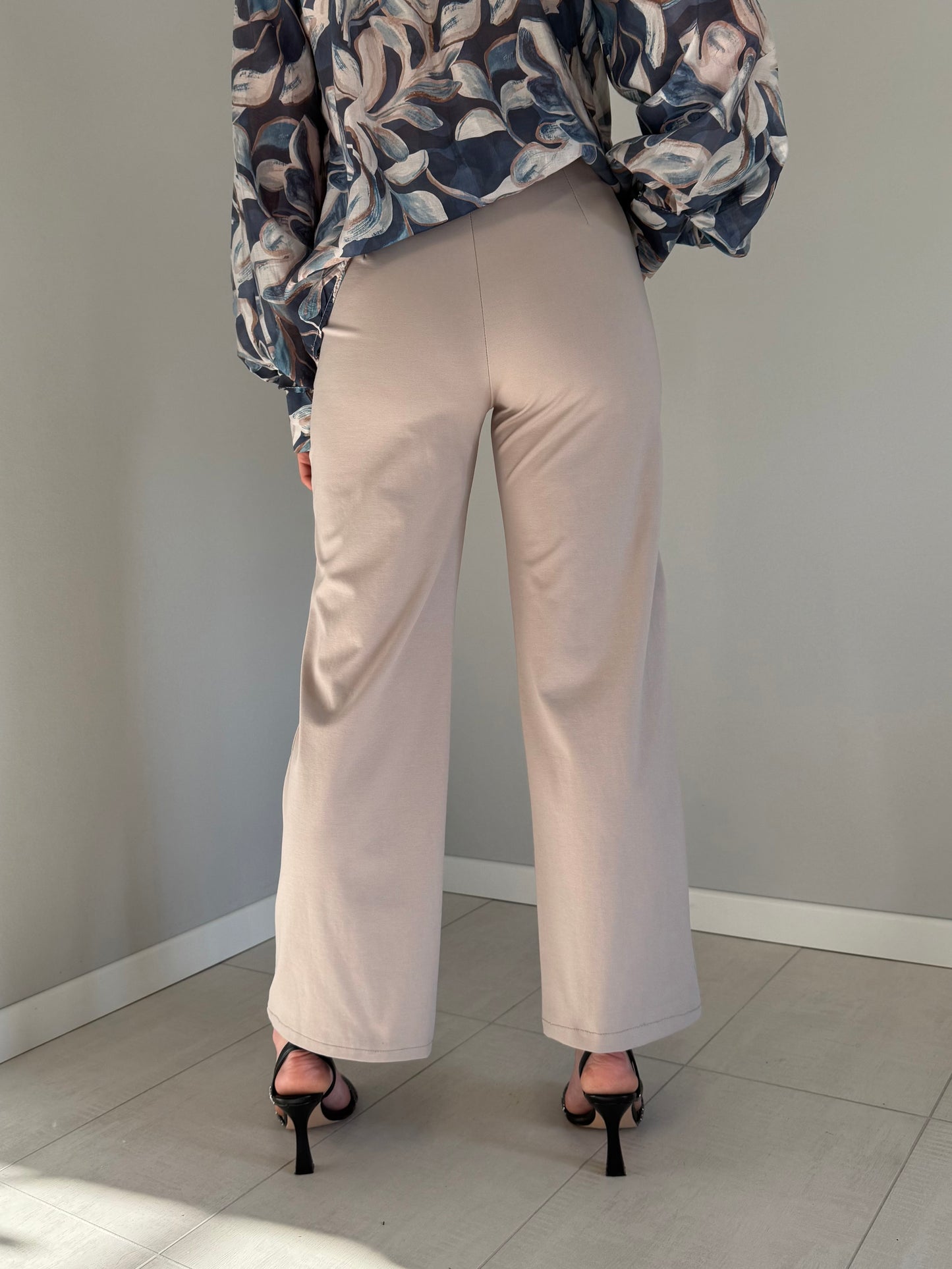 Pantaloni a Palazzo Beige