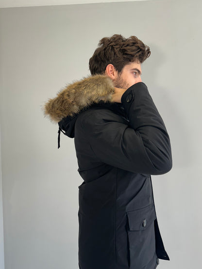 Giubbotto Nero Brugi con Cappuccio di Pelo e Tasche CY46