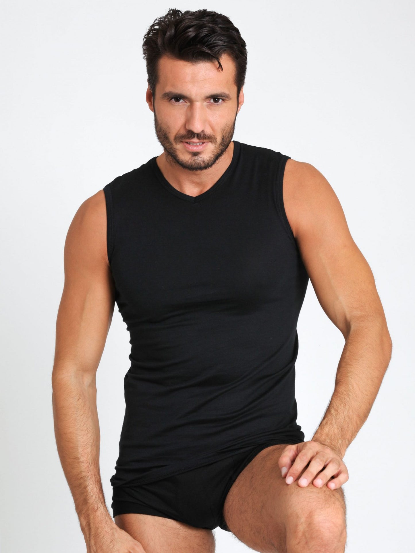 Smanicato da Uomo Scollo a V Elasticizzato, Basic Cotton 982